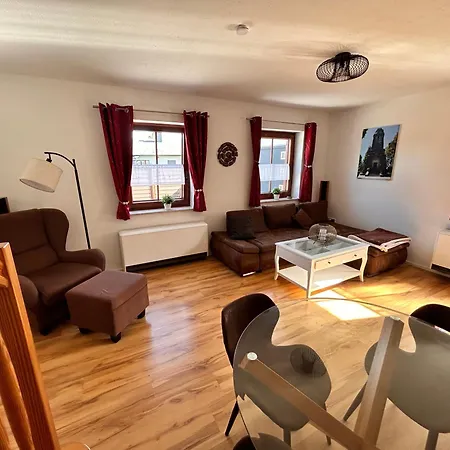 Mit Gartennutzung, Garage Und Wallbox