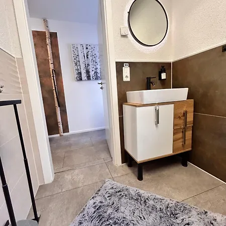 Mit Gartennutzung, Garage Und Wallbox *