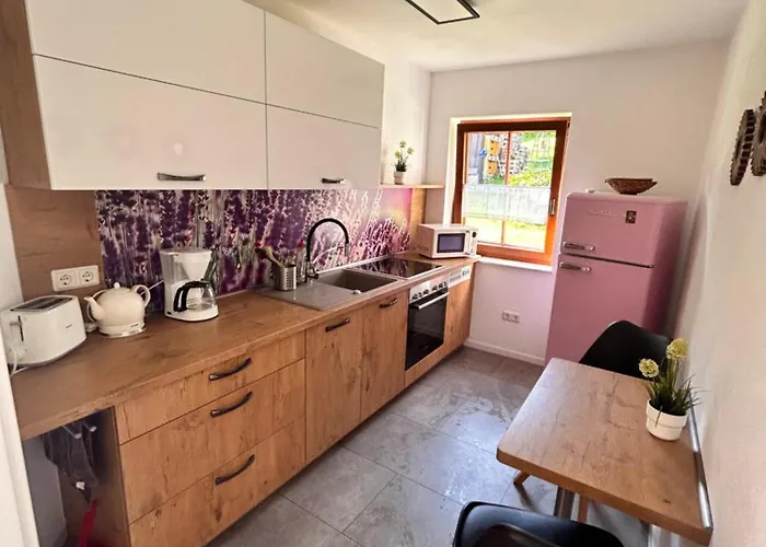 Mit Gartennutzung, Garage Und Wallbox Apartamento