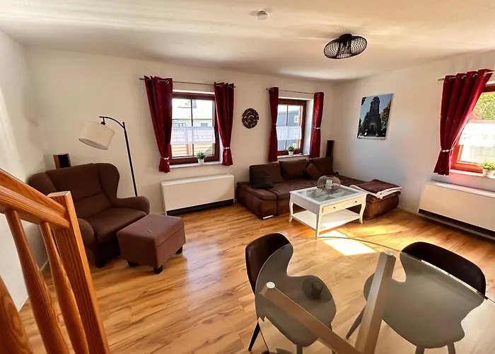 Mit Gartennutzung, Garage Und Wallbox