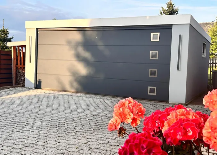 Mit Gartennutzung, Garage Und Wallbox *